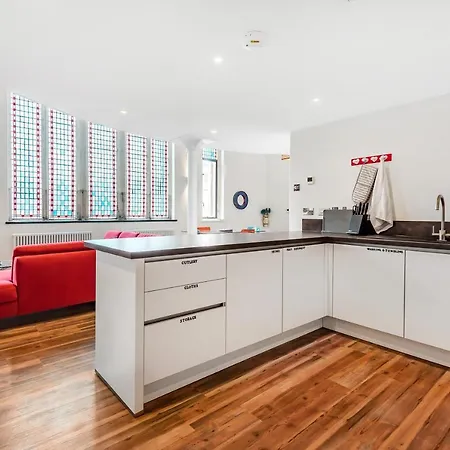 6 Rose Chapel Penthouse