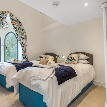 6 Rose Chapel Penthouse Apartment