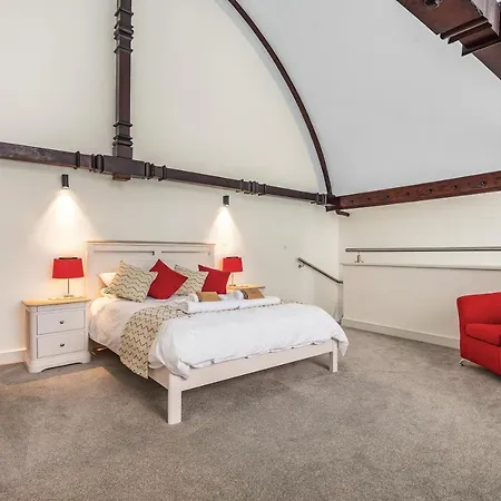 6 Rose Chapel Penthouse Apartment