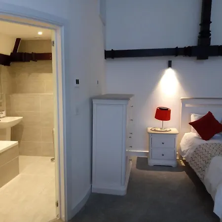 6 Rose Chapel Penthouse Apartment Truro